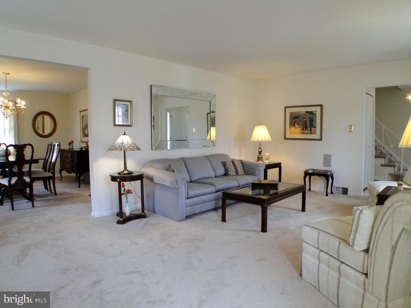 760 West Rolling Road Springfield, PA 19064 - Photo 4 of 25 Living Room