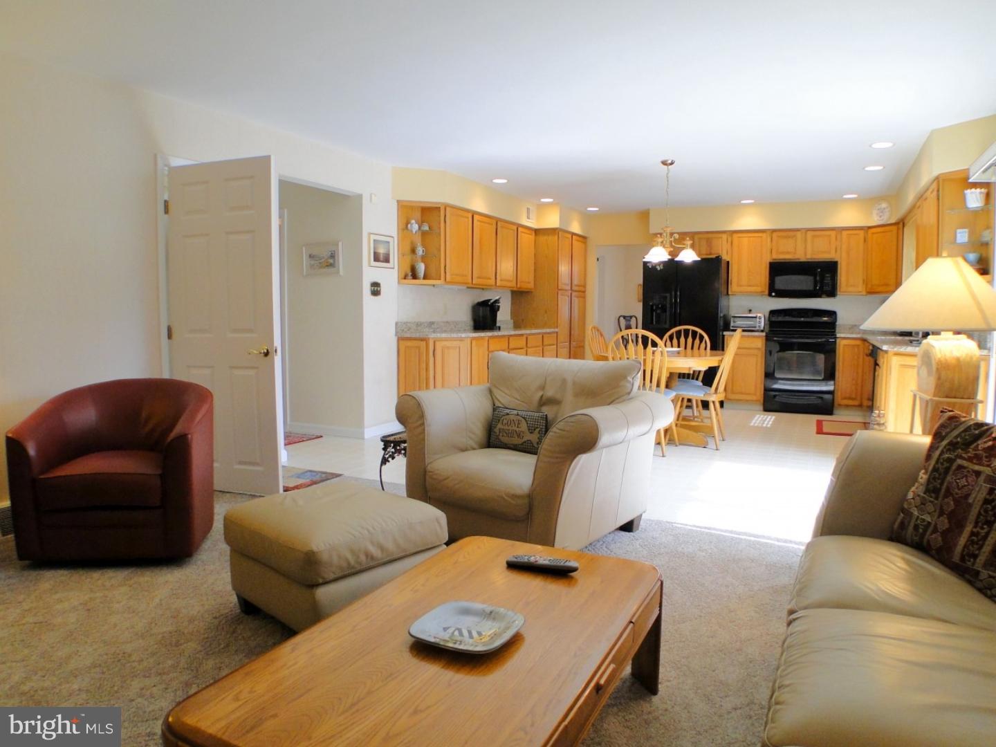 760 West Rolling Road Springfield, PA 19064 - Photo 10 of 25 Family Room