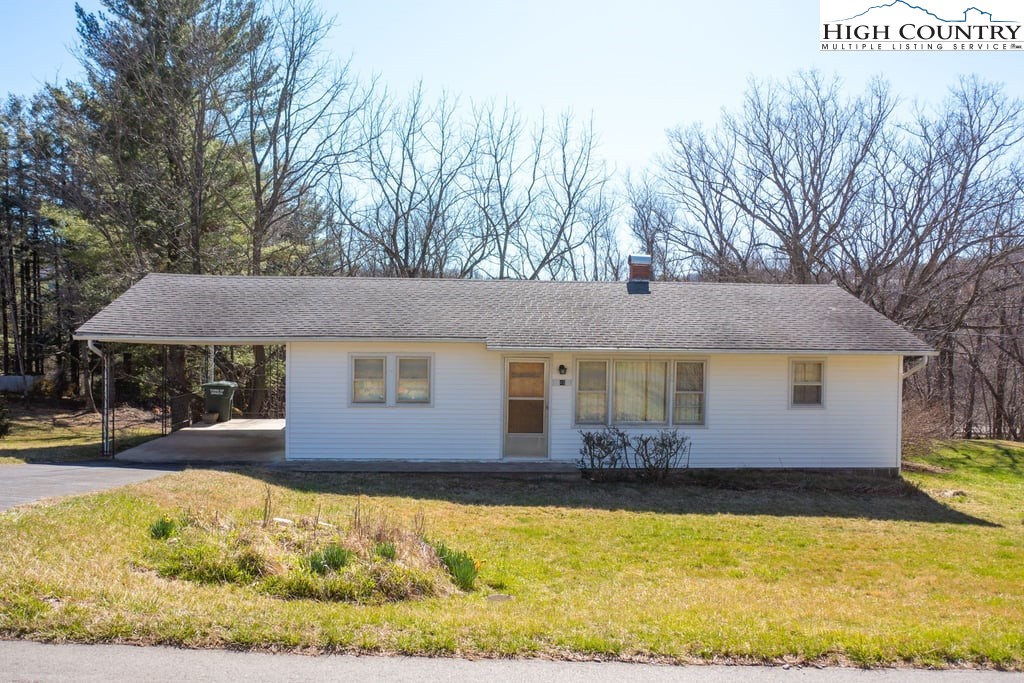 a front view of house with yard
