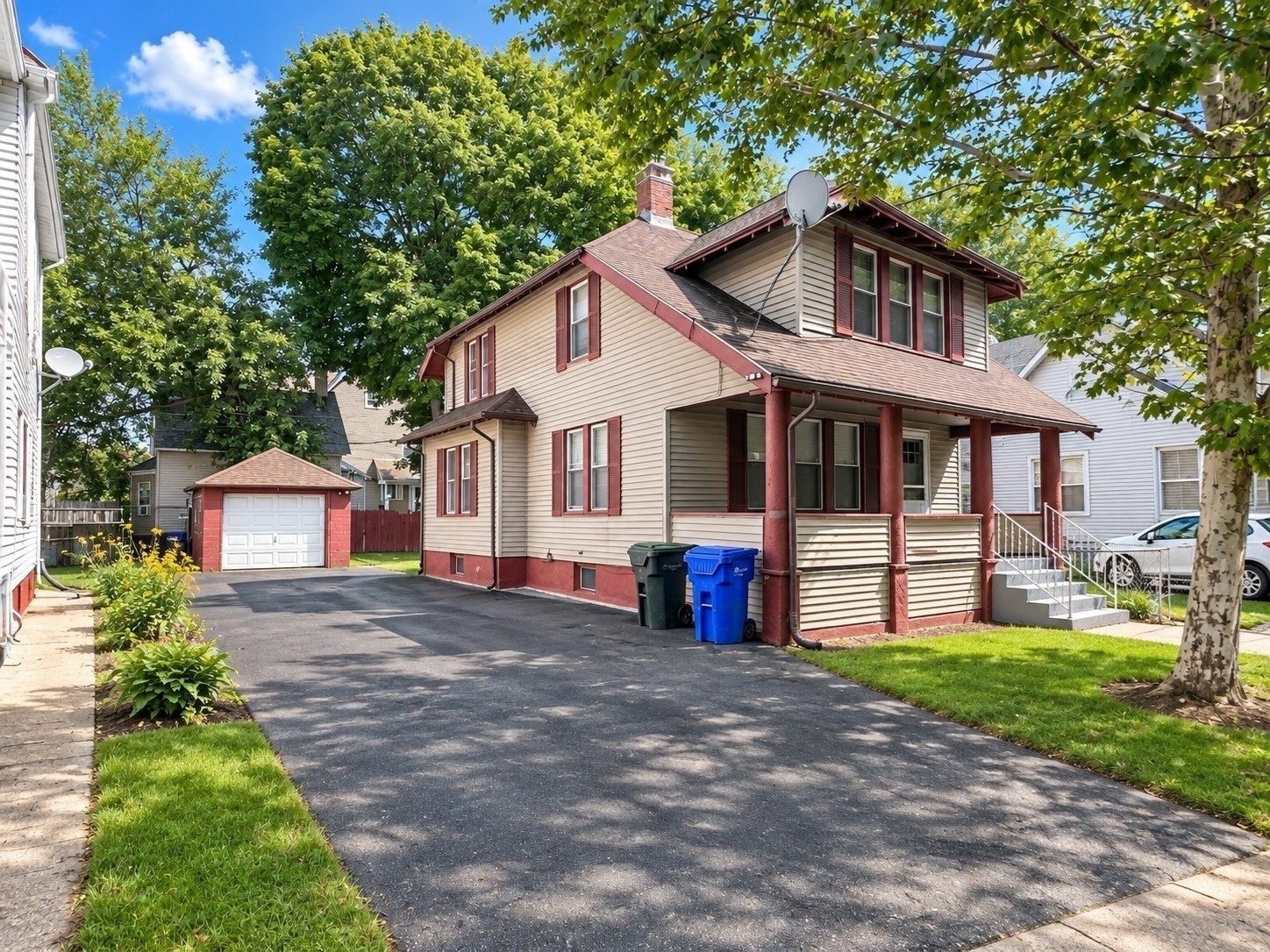 65 Rochelle Street Springfield, MA 01109 - Photo 3 of 35 Gallery Image 3