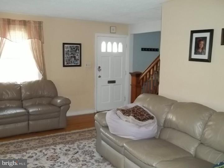 416 Pomeroy Street Ridley Park, PA 19078 - Photo 9 of 20 Living Room