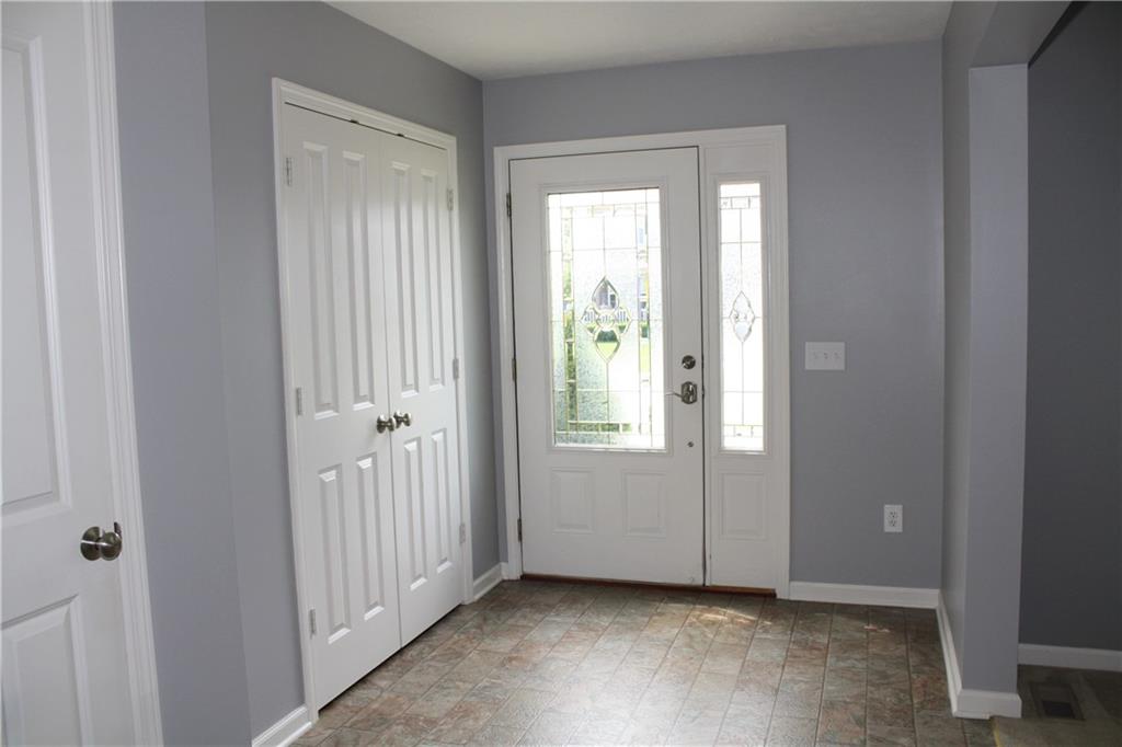 5694 Yorktown Road Plainfield, IN 46168 - Photo 2 of 21 Gallery Image 2