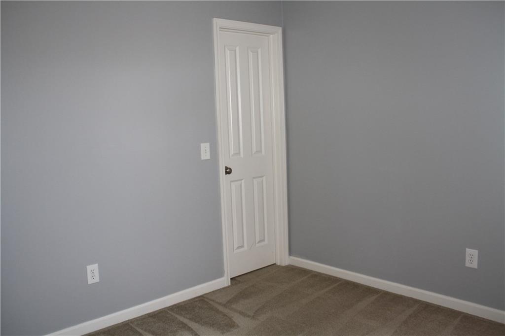 5694 Yorktown Road Plainfield, IN 46168 - Photo 14 of 21 Gallery Image 14