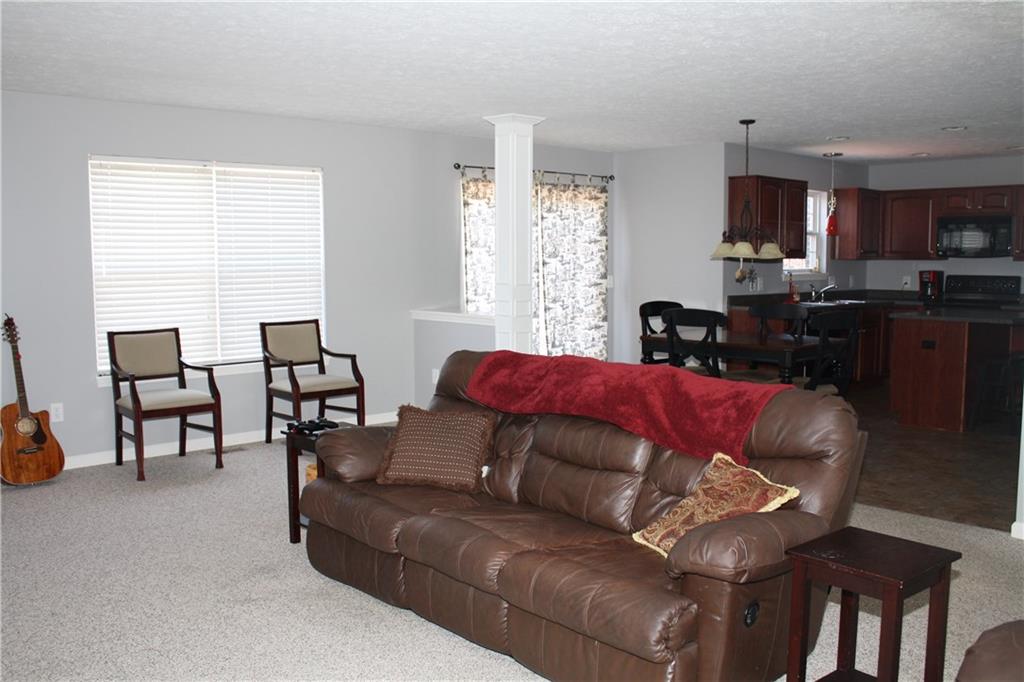 5694 Yorktown Road Plainfield, IN 46168 - Photo 6 of 21 Gallery Image 6