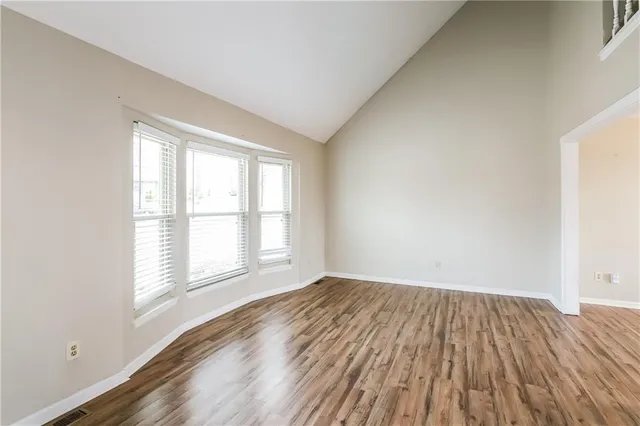 $2,275 | 6708 North Fisk Avenue, Kansas City, MO 64151