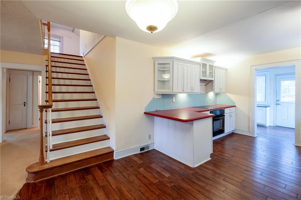 4321 Hicone Road Greensboro, NC 27405 - Photo 11 of 38