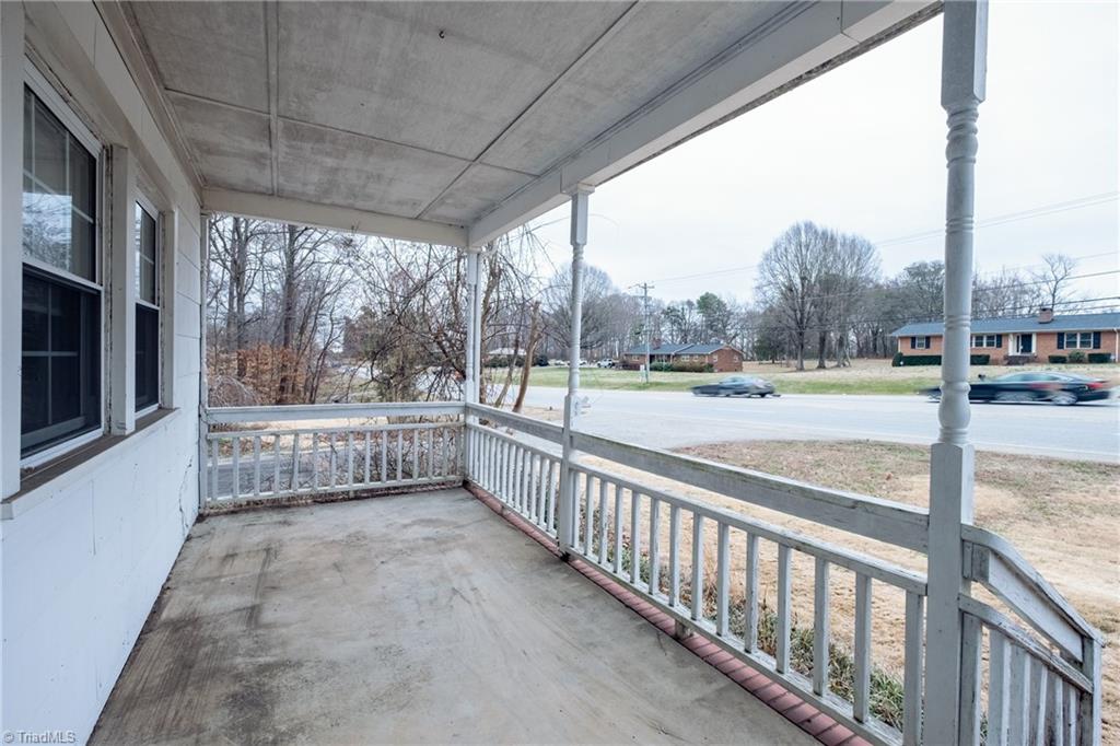 4321 Hicone Road Greensboro, NC 27405 - Photo 3 of 38