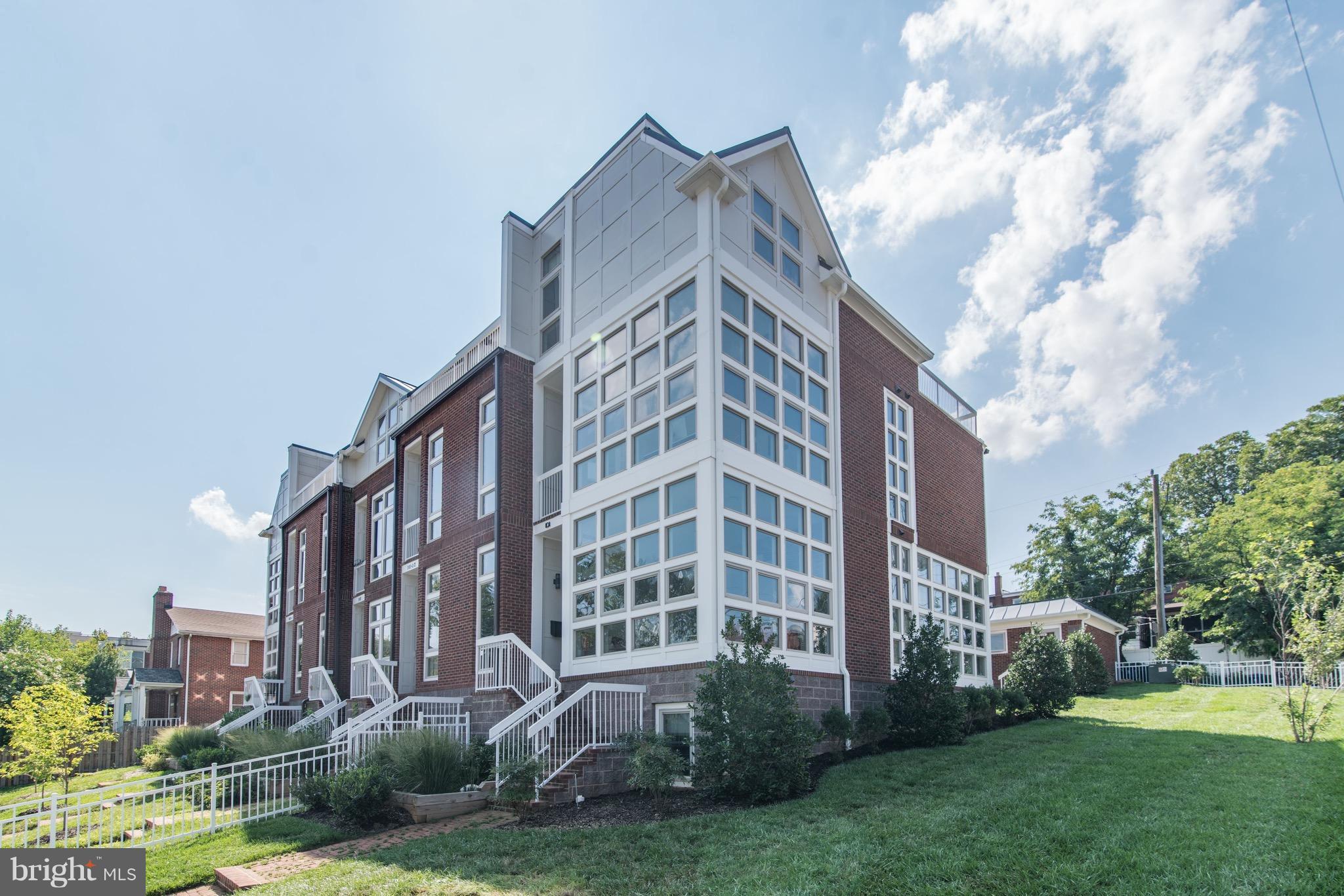 101 East Reed Avenue Alexandria, VA 22305 - Photo 1 of 30 Exterior (Front)