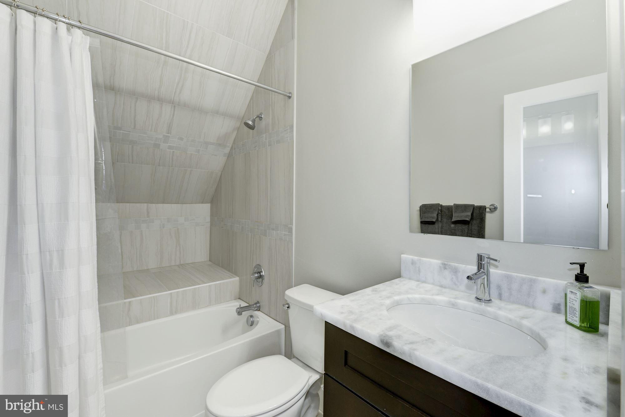 101 East Reed Avenue Alexandria, VA 22305 - Photo 16 of 30 Bath