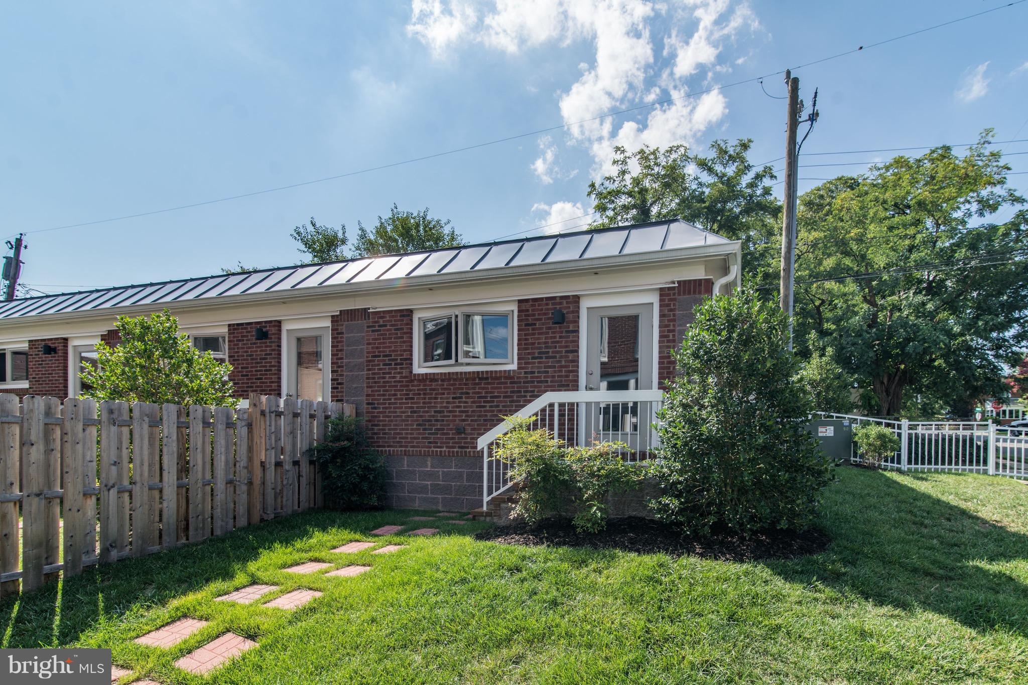 101 East Reed Avenue Alexandria, VA 22305 - Photo 25 of 30 Exterior (Rear)