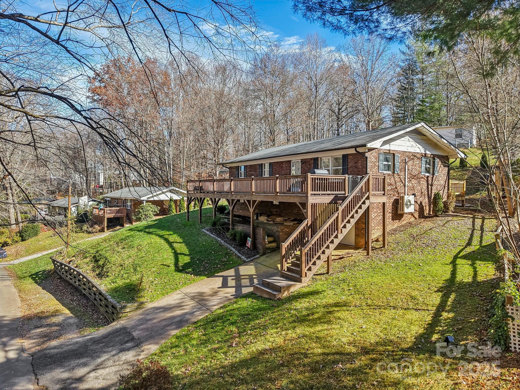 199 Davis Cove Road Waynesville, NC 28786 - Photo 3 of 44