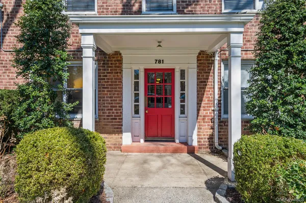 $185,000 | 781 Palmer Road, Unit 4D, Bronxville, NY 10708