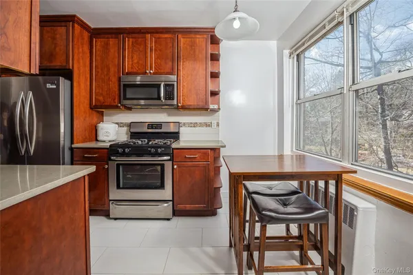 $185,000 | 781 Palmer Road, Unit 4D, Bronxville, NY 10708