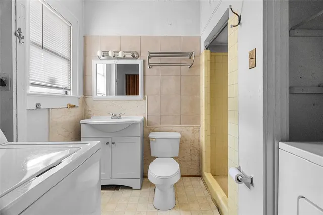 $1,900,000 | 1803 N Highway, Glen Rose, TX 76043