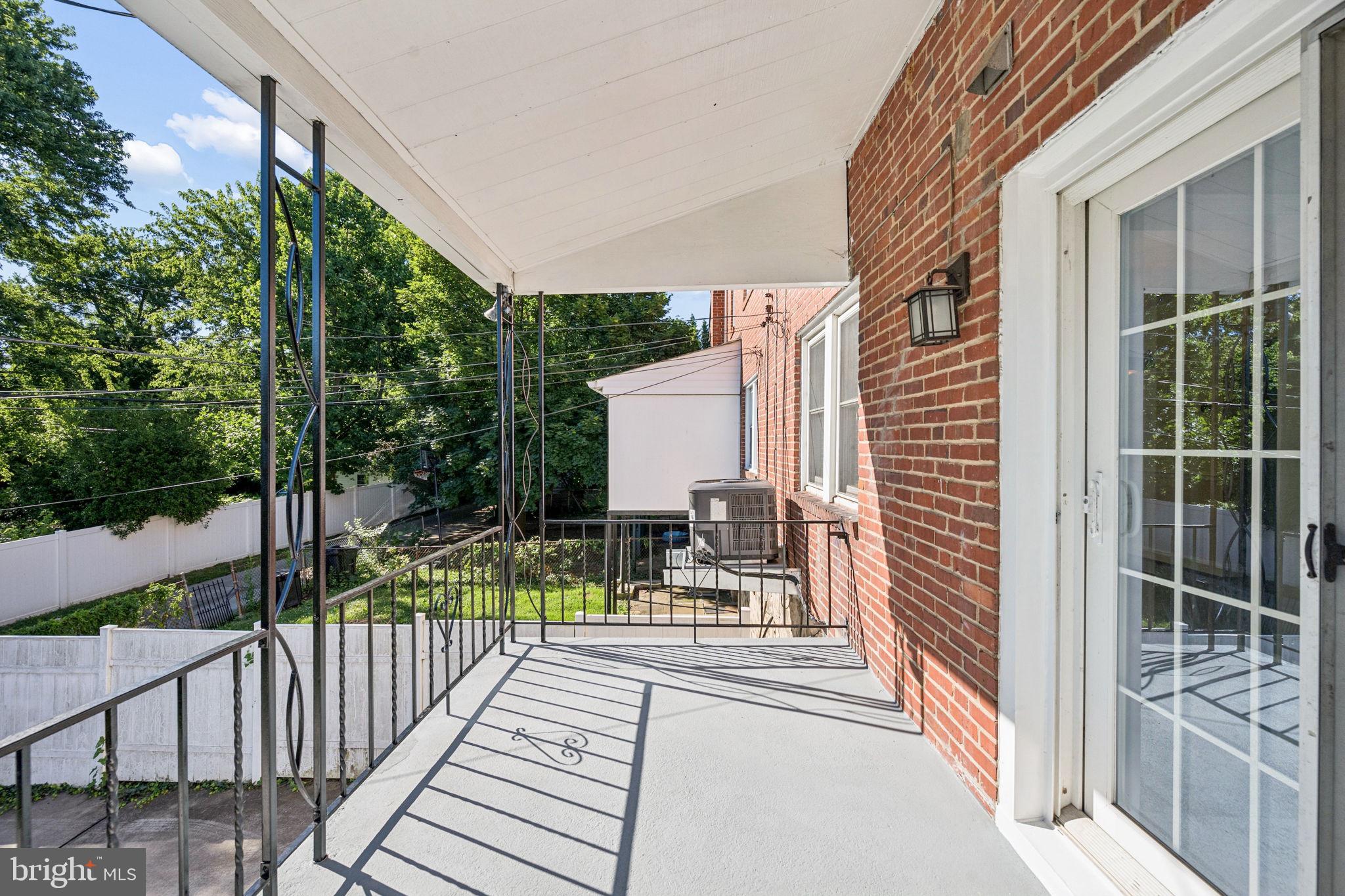 33 Briarwood Road Catonsville, MD 21228 - Photo 37 of 43