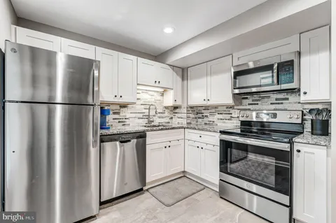 $429,900 | 17 Palmer Court, Sterling, VA 20165