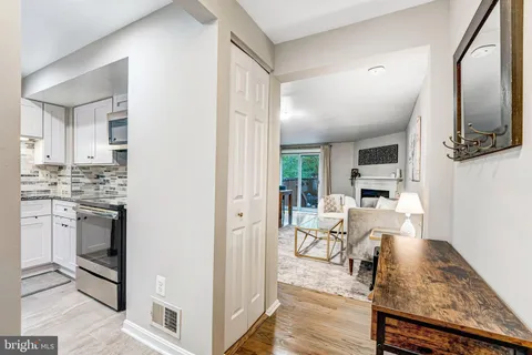 $429,900 | 17 Palmer Court, Sterling, VA 20165