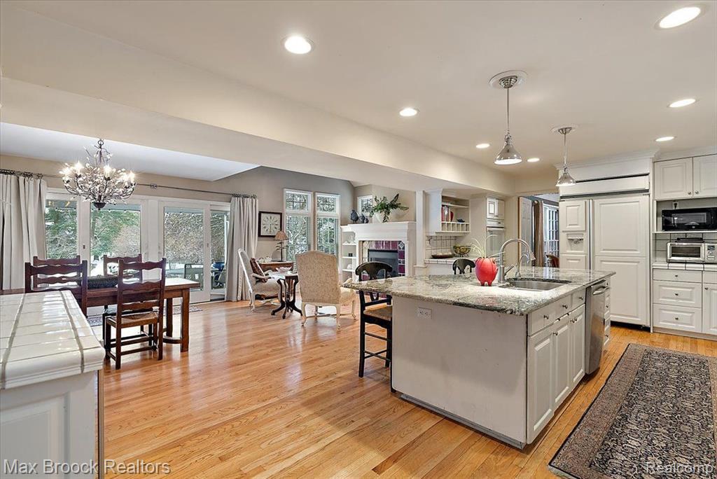 2085 Quarton Road Bloomfield Hills, MI 48301 - Photo 6 of 55