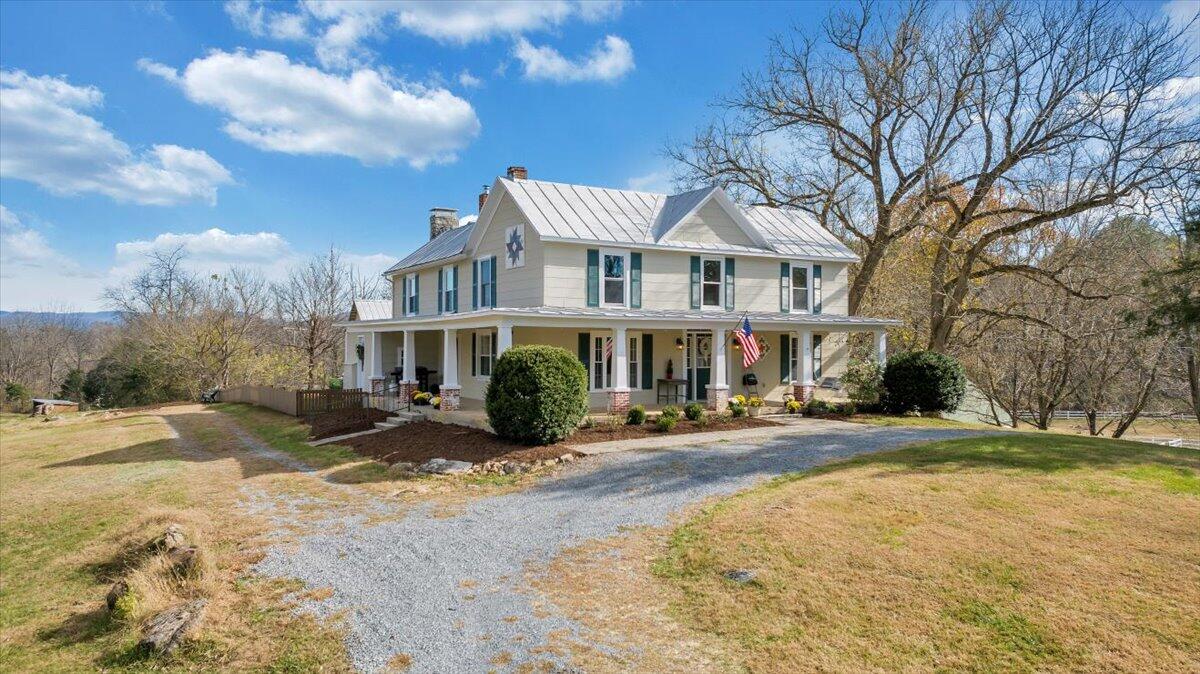 7758 Old Fincastle Road Fincastle, VA 24090 - Photo 5 of 99 083-DJI_20251104021342_0002_D