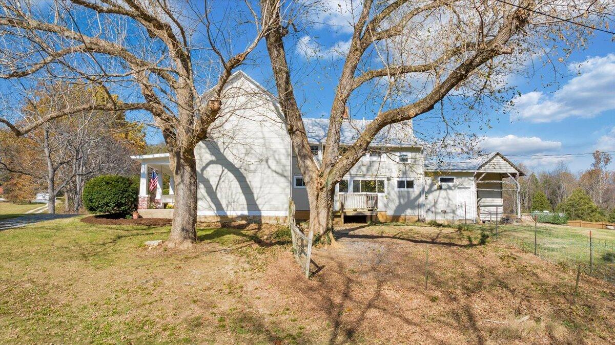 7758 Old Fincastle Road Fincastle, VA 24090 - Photo 87 of 99 a view of a house with snow on the tree