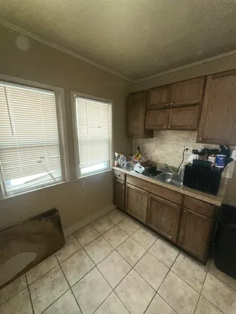 $30,000 | 3762 12th Street, Ecorse, MI 48229