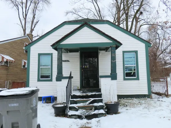 $30,000 | 3762 12th Street, Ecorse, MI 48229