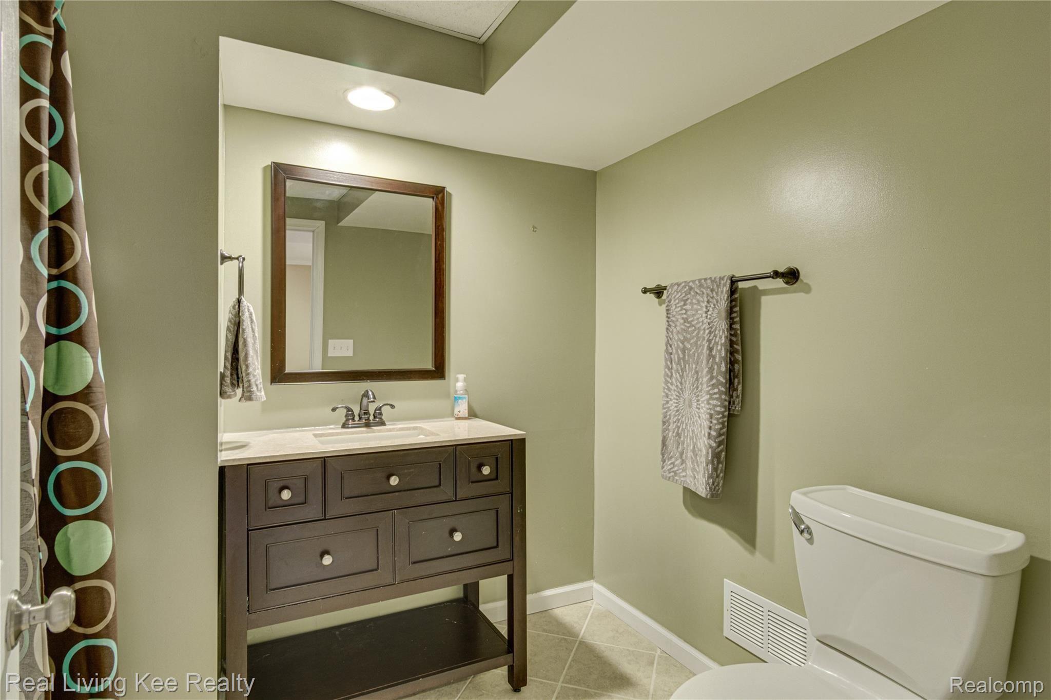 4792 Carrington Drive Rochester, MI 48306 - Photo 53 of 56 Lower Level 3rd Full Bath