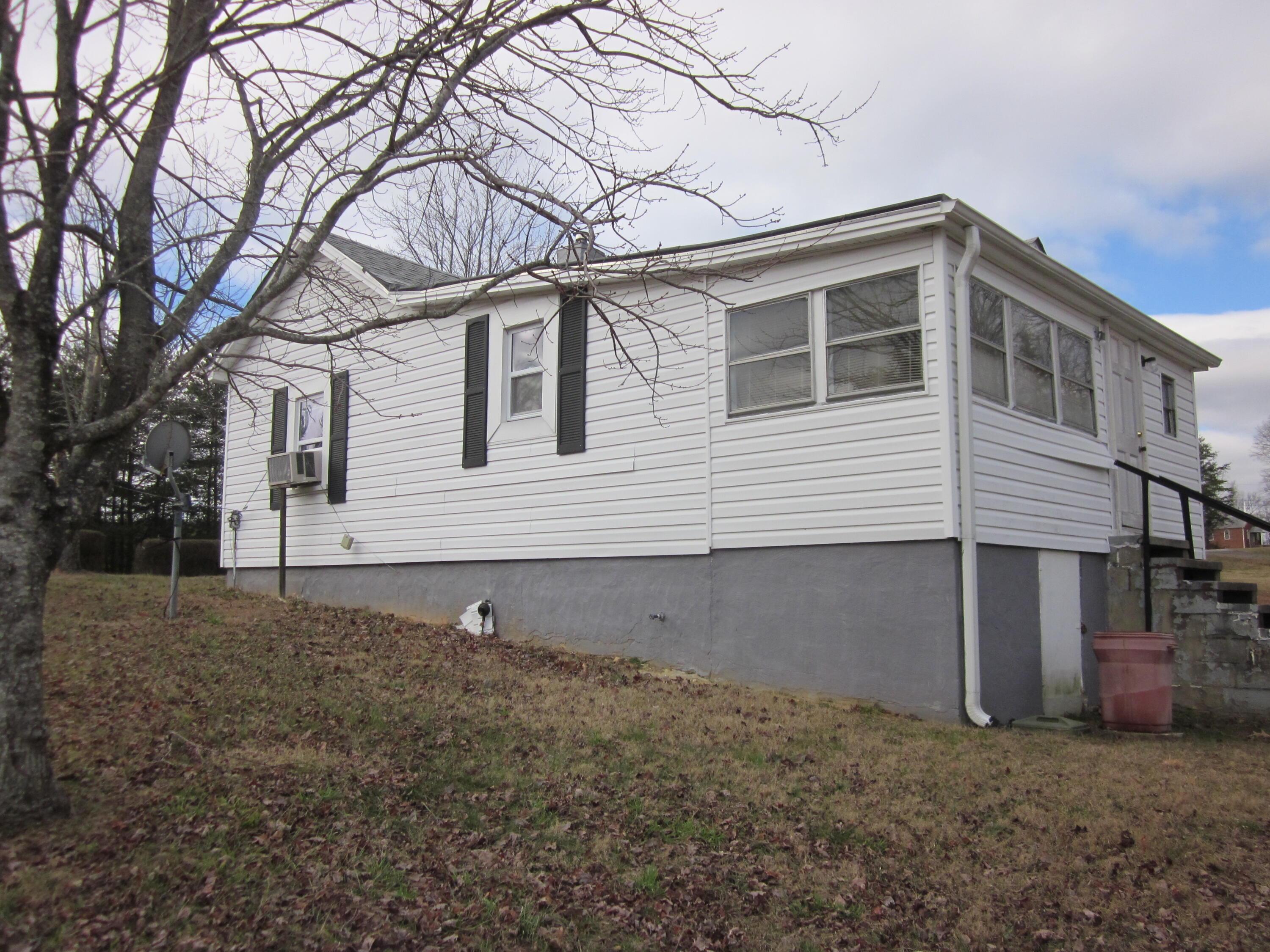 11740 Mt Cross Road Dry Fork, VA 24549 - Photo 6 of 20 11740 Mount Cross (12)