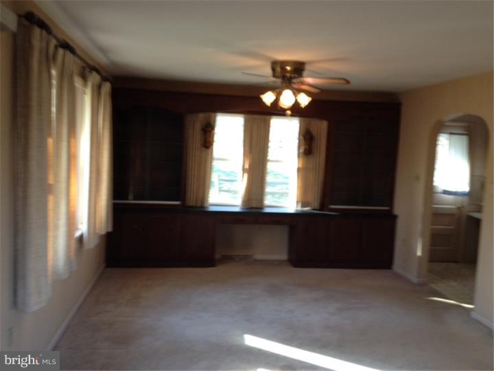 318 Spring Valley Road Reading, PA 19605 - Photo 8 of 23 Gallery Image 8