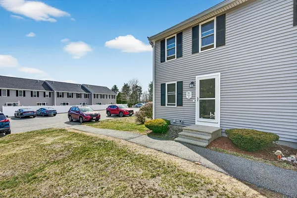 $260,000 | 51 Olde Colonial Drive, Unit 1, Gardner, MA 01440