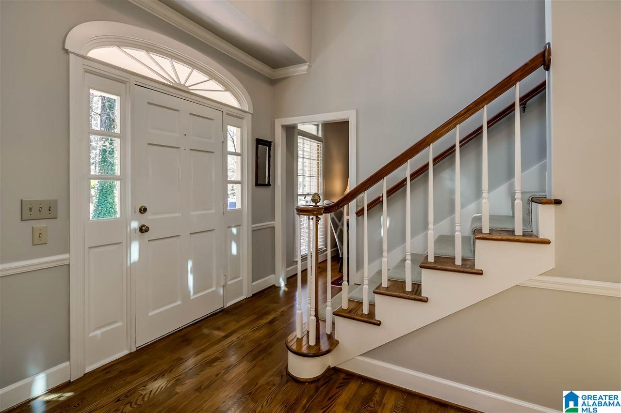 2572 Dolly Ridge Road Birmingham, AL 35243 - Photo 4 of 49
