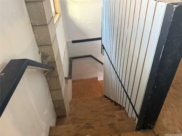 a view of a garage