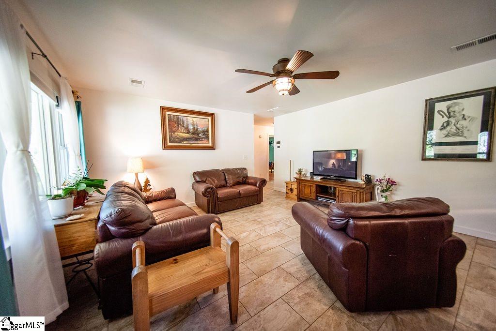 603 East Darby Road Taylors, SC 29687 - Photo 30 of 36 Gallery Image 30