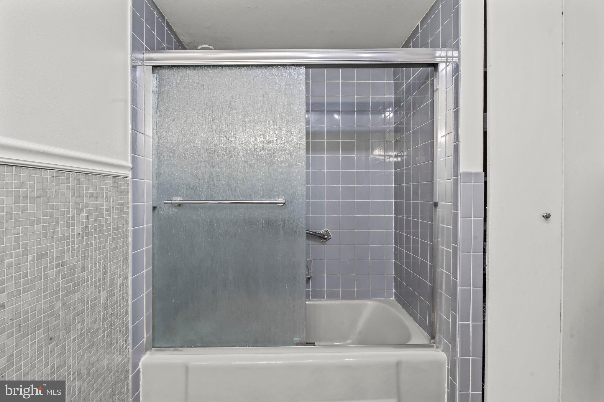 3900 West Ford Road, Unit 17J Philadelphia, PA 19131 - Photo 17 of 24