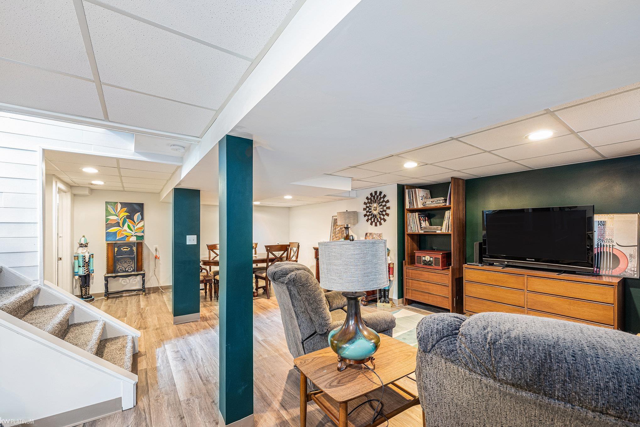 764 Washington Road Grosse Pointe, MI 48230 - Photo 20 of 32 50157099-39d426b9-fcea-414b-9c9e-c7aeaea1dfe7.JPG