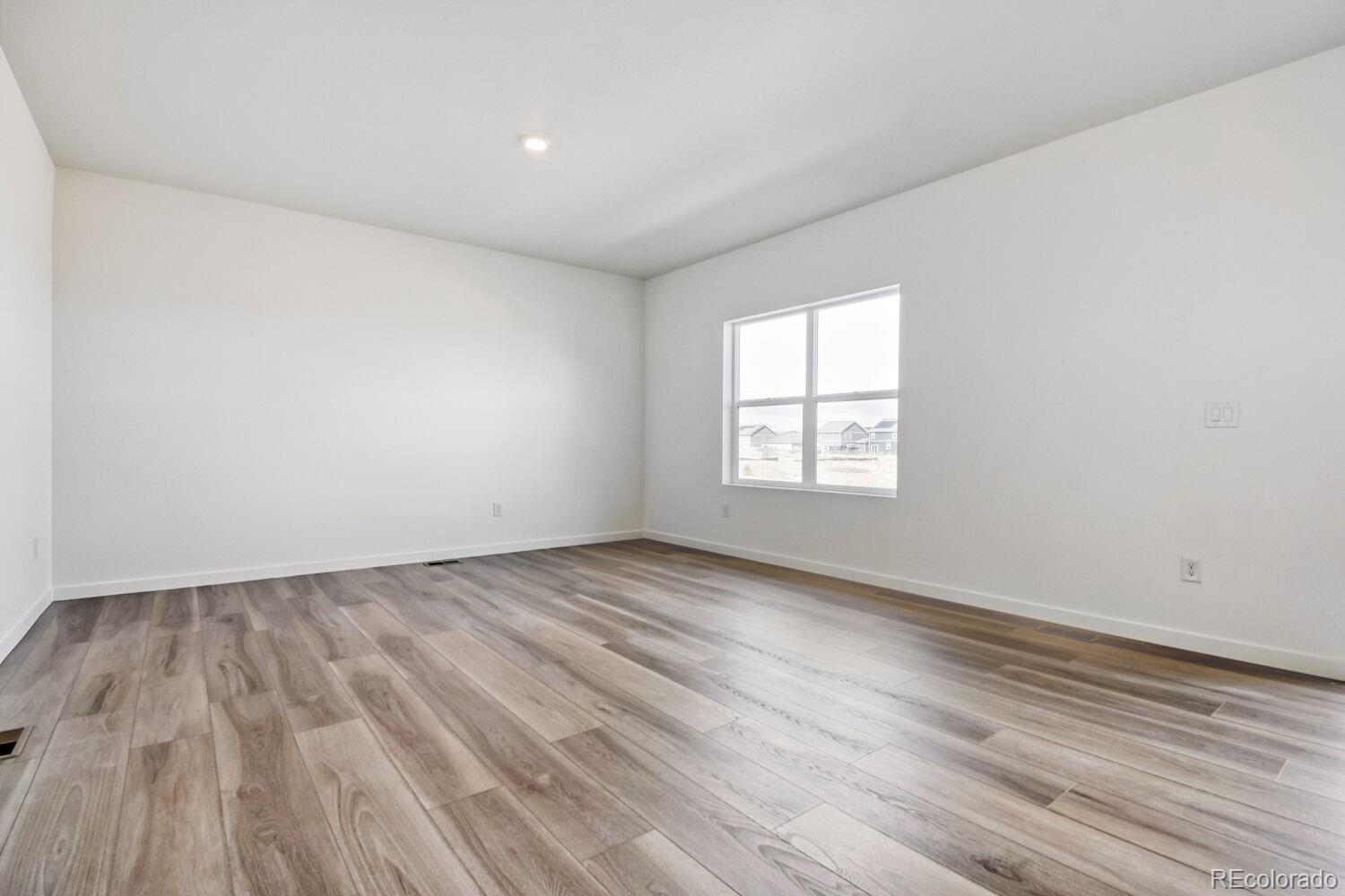 45907 Mill Avenue Bennett, CO 80102 - Photo 2 of 15