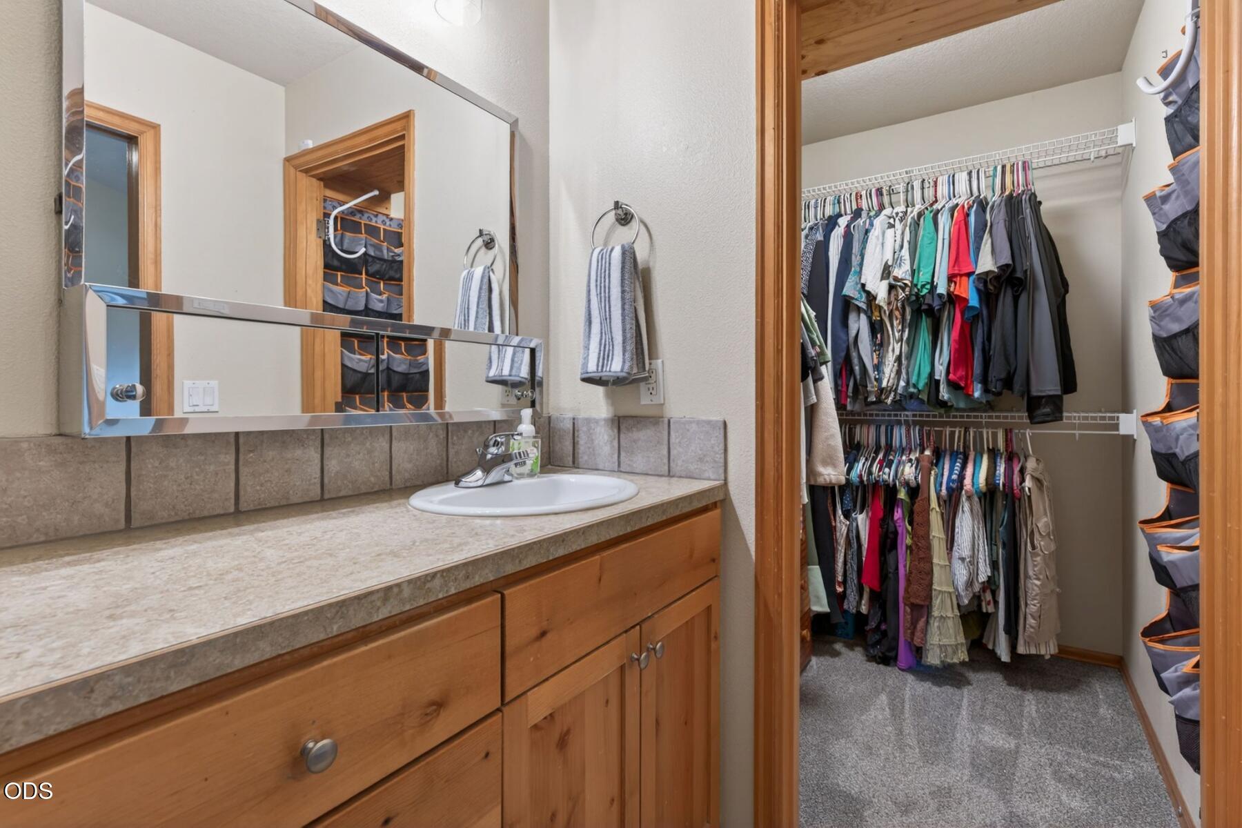 20696 Barton Crossing Way Bend, OR 97701 - Photo 23 of 44
