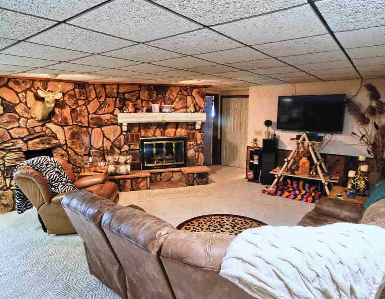 2393 Davis Street Fenton, MI 48430 - Photo 28 of 42 21251589-27.JPG