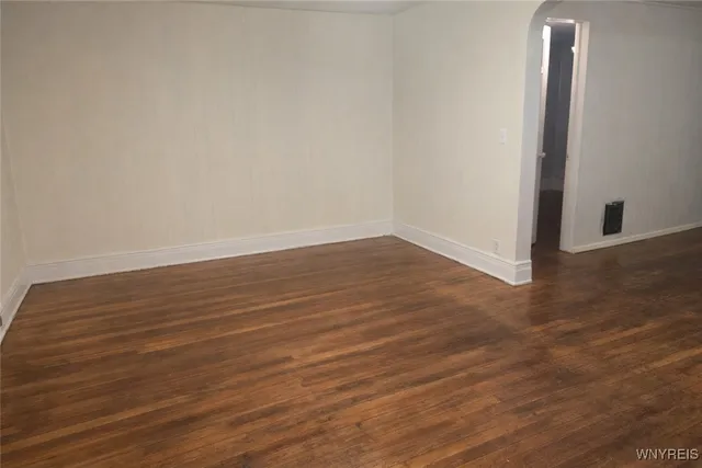 $1,300 | 644 East Ferry Street, Buffalo, NY 14211