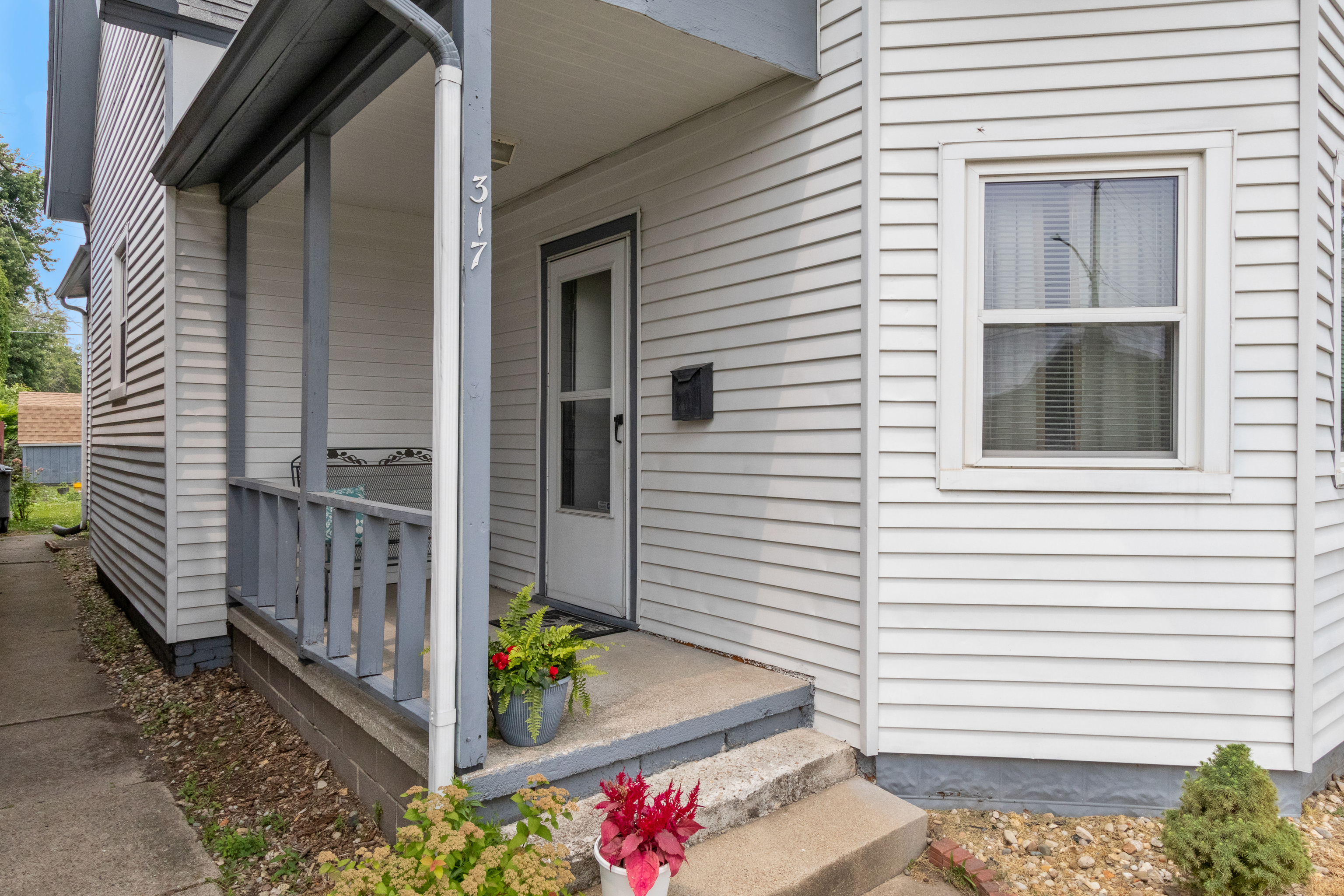 317 East 4th St Road Seymour, IN 47274 - Photo 3 of 23 Gallery Image 3