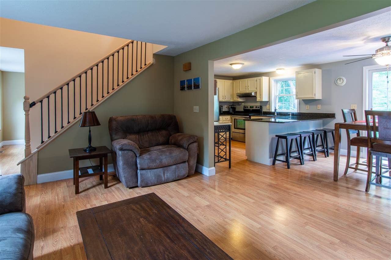 32 Wright Road Derry, NH 03038 - Photo 6 of 37