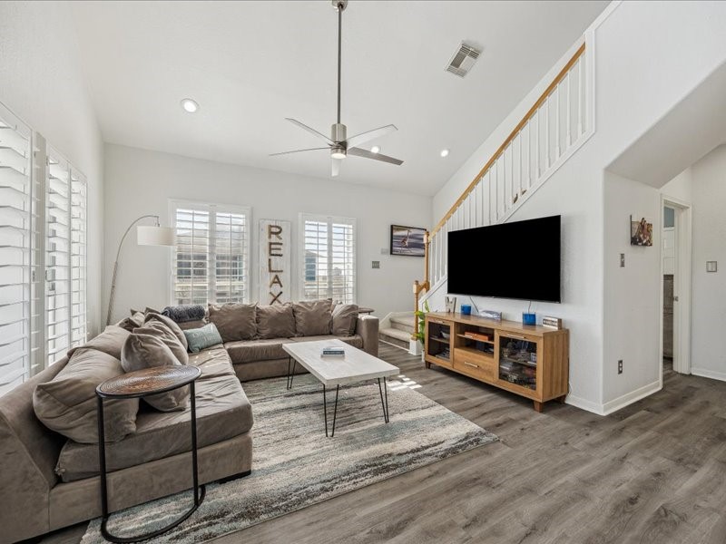 530 Dolphin Street Freeport, TX 77541 - Photo 6 of 29 a living room with furniture and a flat screen tv