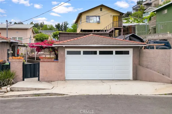 $3,700 | 2587 Lombardy Boulevard, Los Angeles, CA 90032