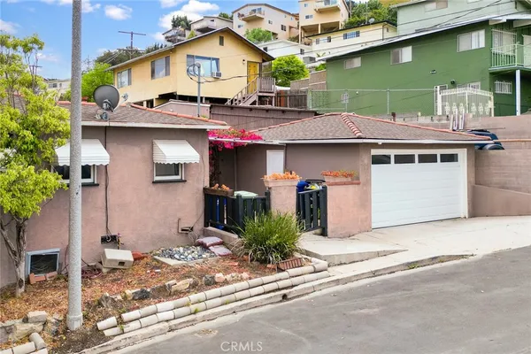 $3,700 | 2587 Lombardy Boulevard, Los Angeles, CA 90032