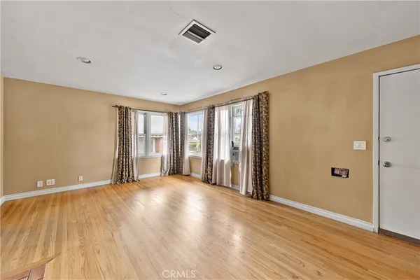 $3,700 | 2587 Lombardy Boulevard, Los Angeles, CA 90032