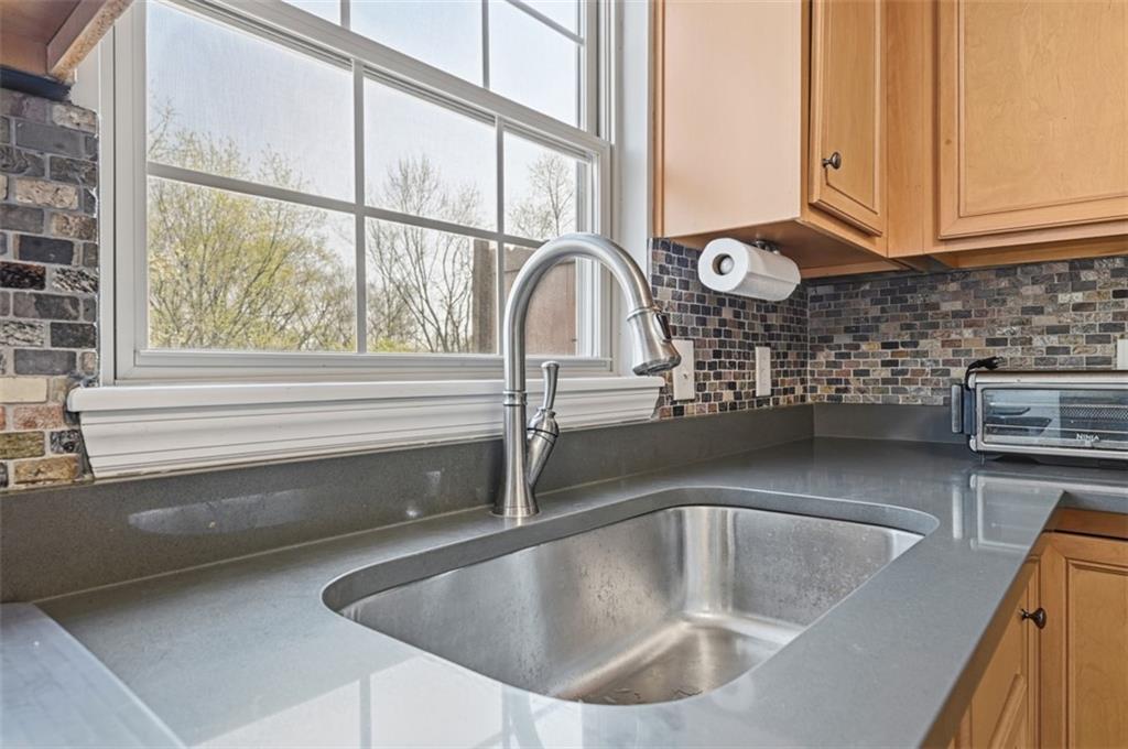 2426 Rochester Road, Unit G Sewickley, PA 15143 - Photo 14 of 36
