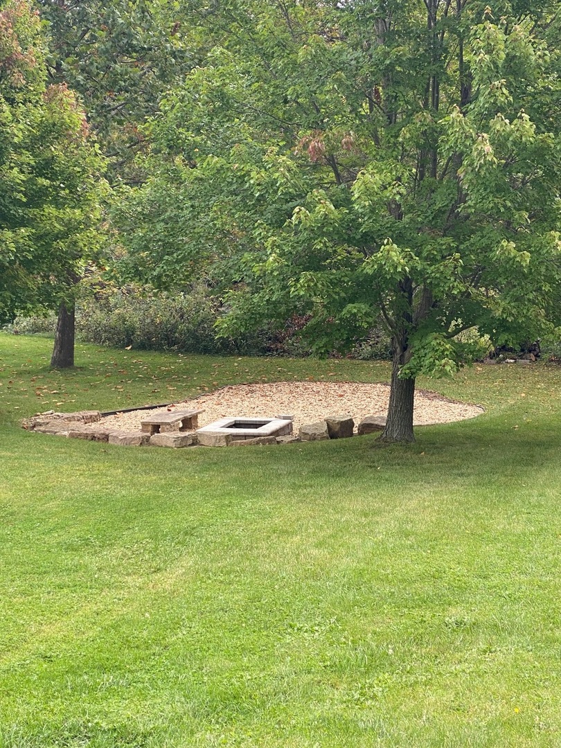 0 Lot 1 Valley Ridge Lane Dixon, IL 61021 - Photo 4 of 7 a view of a ocean view with beach