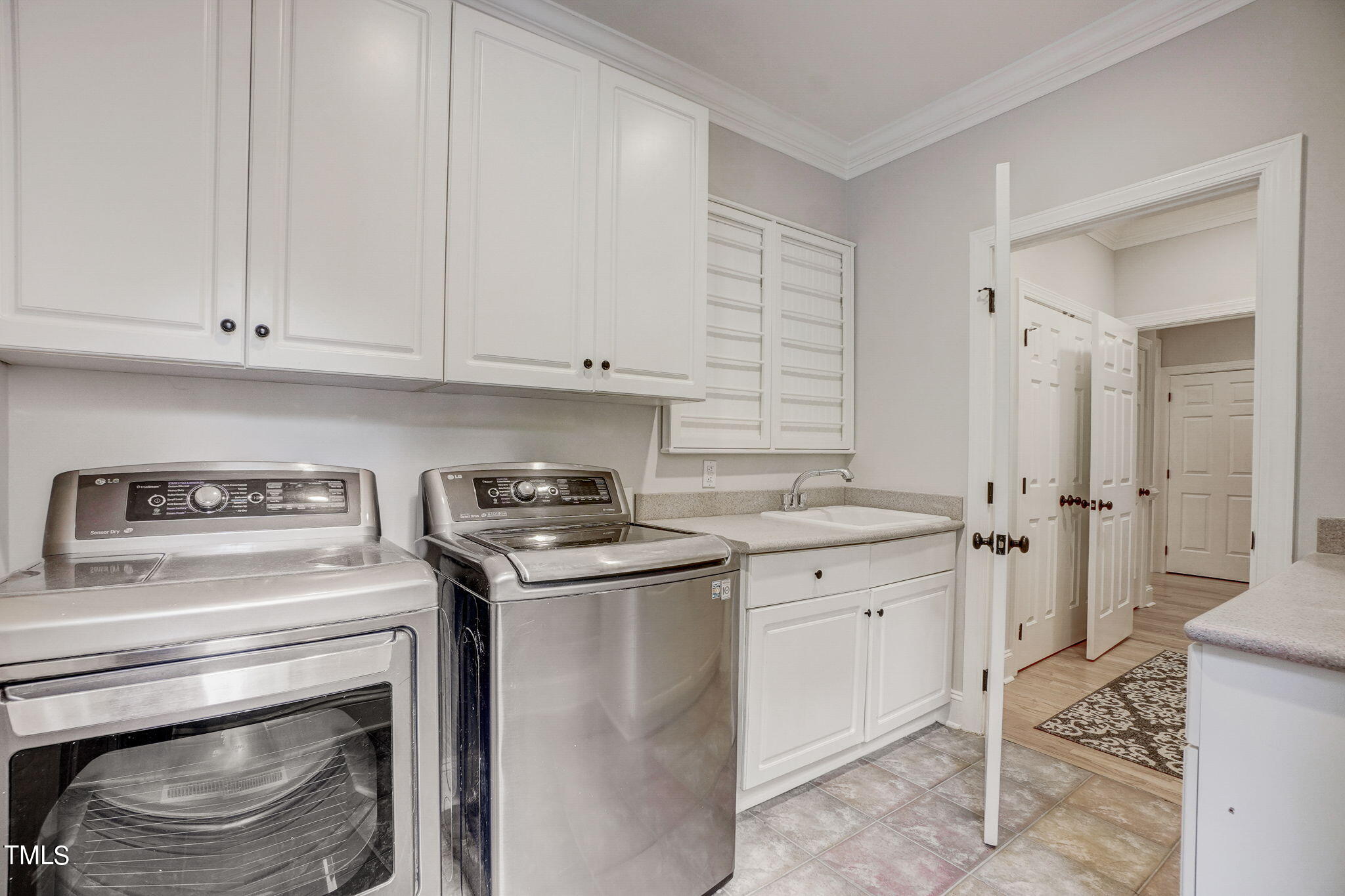 5101 Roseland Court Raleigh, NC 27613 - Photo 59 of 71 Laundry room (2)