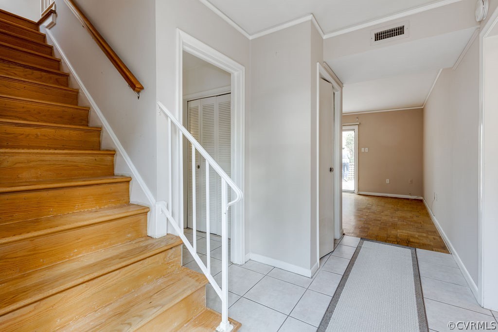 9135 Derbyshire Road, Unit G Henrico, VA 23229 - Photo 5 of 44 a view of an entryway
