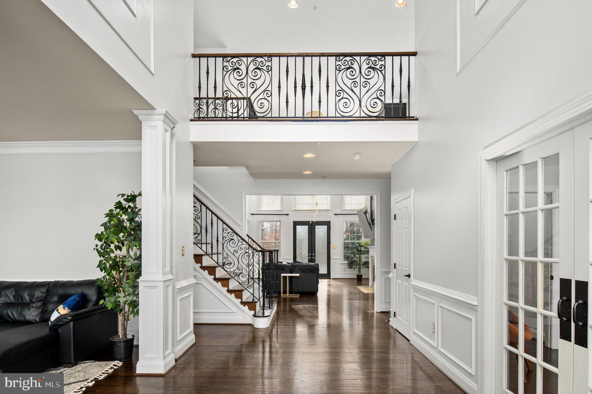 16301 Accolawn Road Accokeek, MD 20607 - Photo 10 of 77 Foyer View